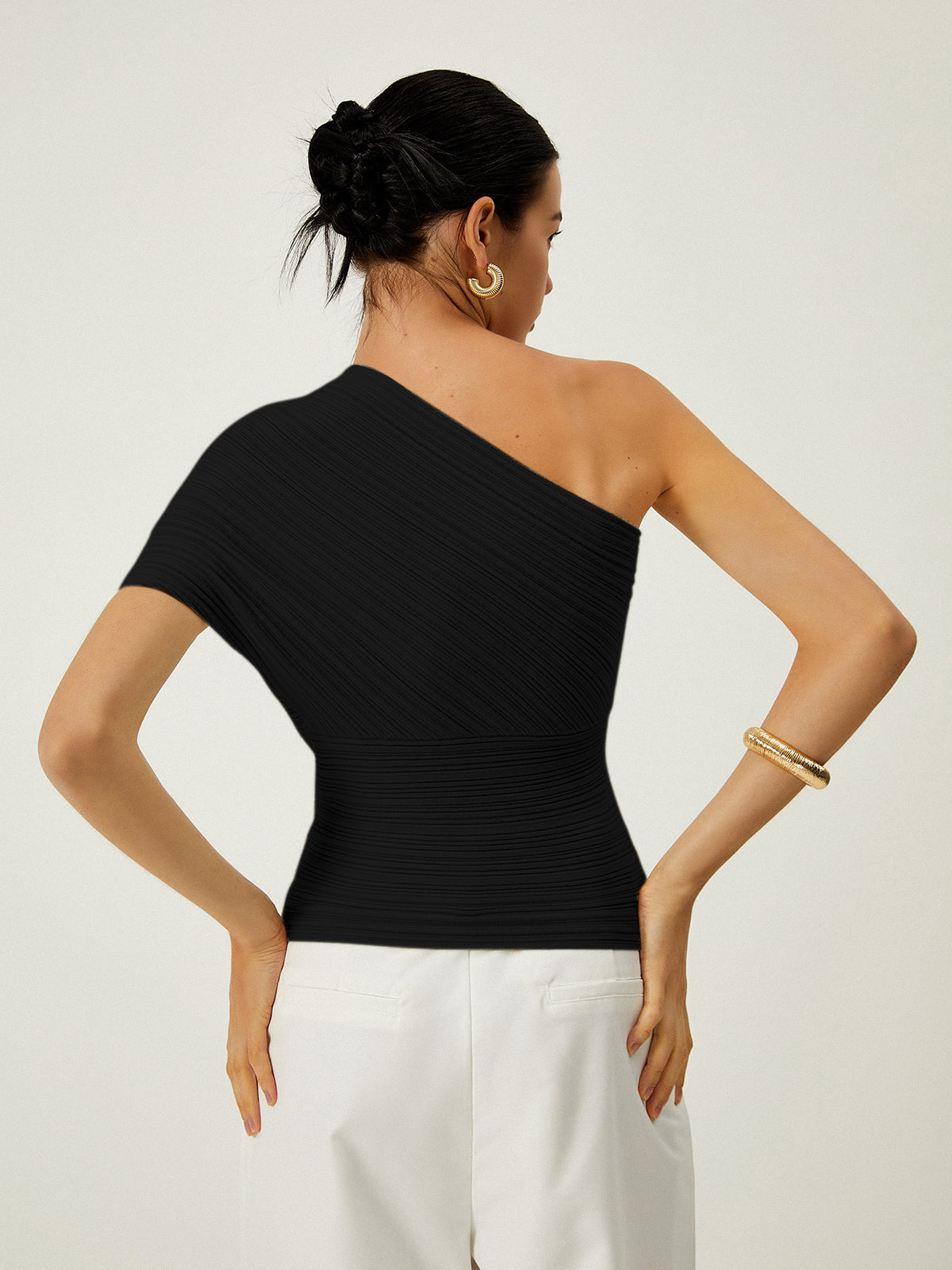 Sola | One-Shoulder Twist Knit Top