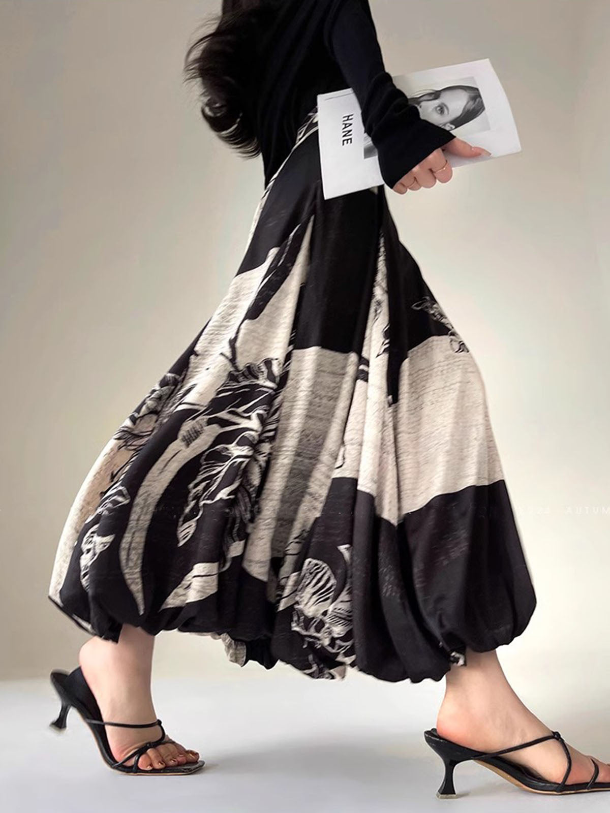 Kai | Midi Skirt Featuring a Bud Waist and Side Closure