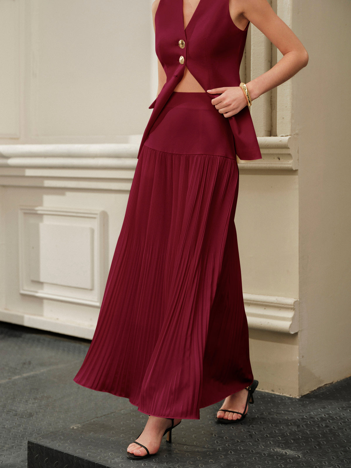 Ela | Mid-Rise Pleated Skirt